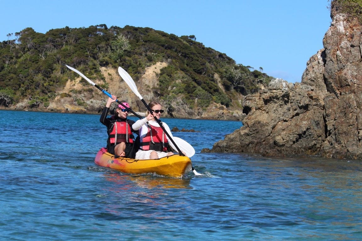 Rocky Coast Tour – Bay of Islands Kayaking